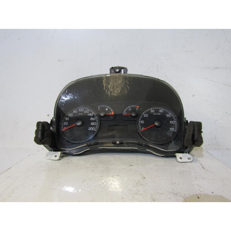 Compteur FIAT PUNTO 2 Photo n°1