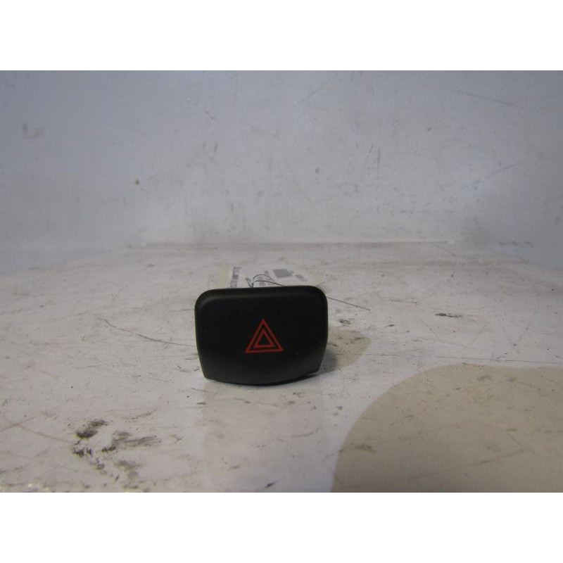 Bouton de warning NISSAN NOTE 1 Photo n°1