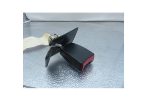 Attache ceinture arriere droit AUDI A6 2 Photo n°1