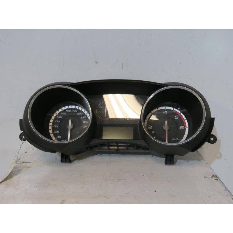 Compteur ALFA ROMEO GIULIETTA 2 Photo n°1