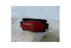 Bouton de warning RENAULT TWINGO 2 Photo n°1