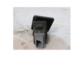 Bouton de warning TOYOTA YARIS 2 Photo n°2