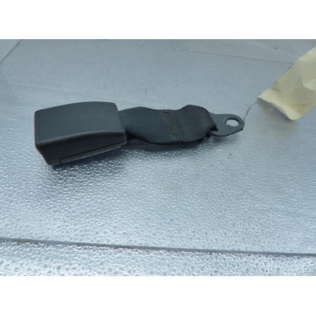 Attache ceinture arriere gauche DACIA SANDERO 2