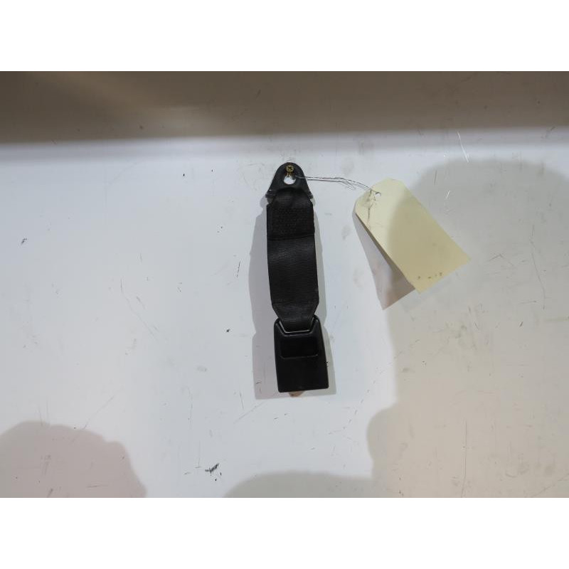 Attache ceinture arriere droit PEUGEOT 206 Photo n°1