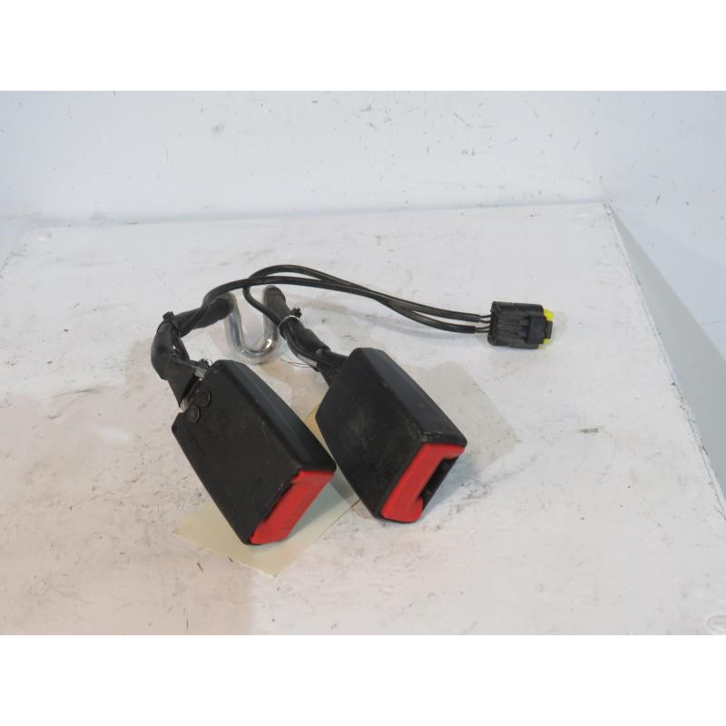 Attache ceinture arriere gauche CITROEN C5 1 Photo n°1