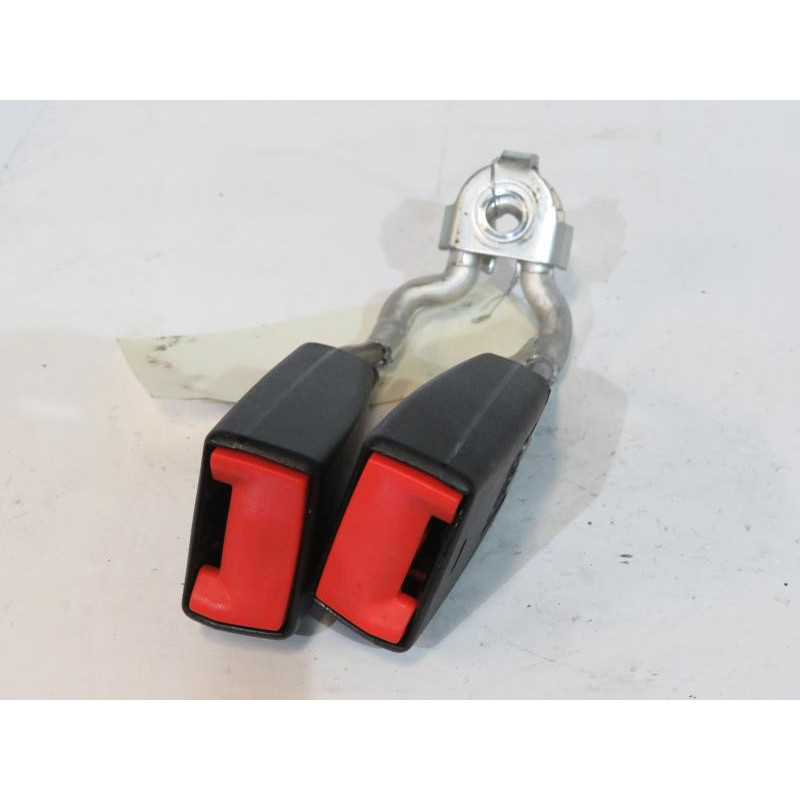 Attache ceinture arriere gauche SKODA FABIA 1 Photo n°1