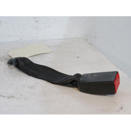 Attache ceinture arriere gauche PEUGEOT 406