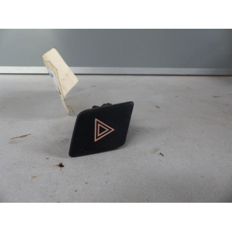 Bouton de warning TOYOTA YARIS 2