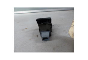 Bouton de warning TOYOTA YARIS 2 Photo n°2