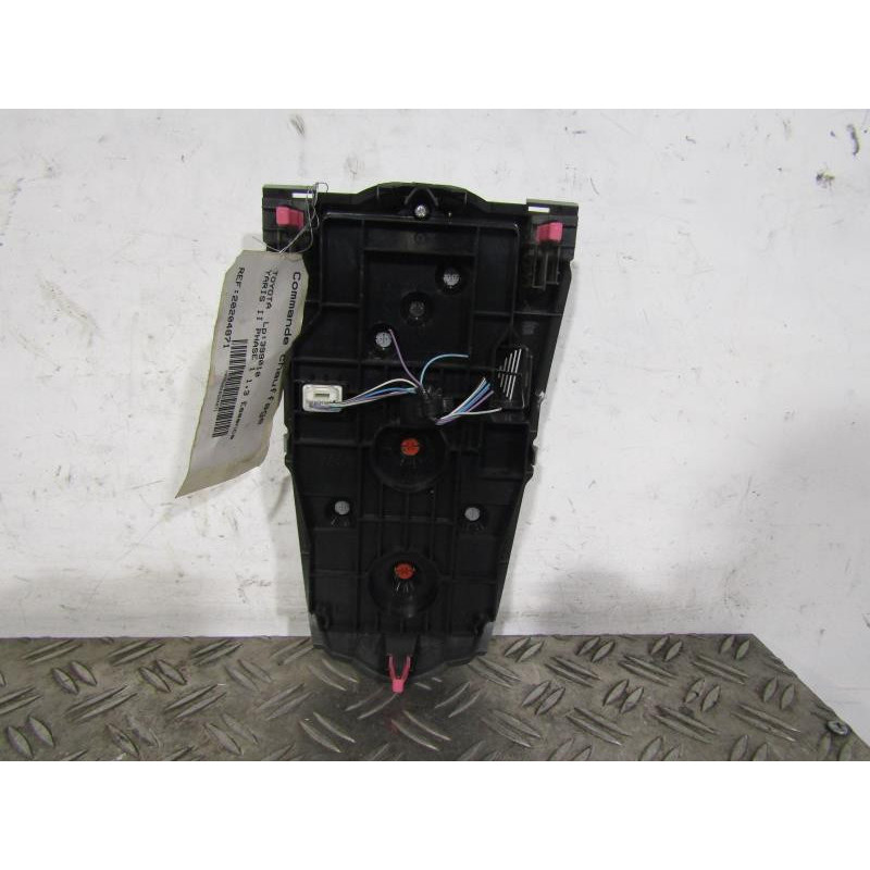Commande chauffage TOYOTA YARIS 2 Photo n°1