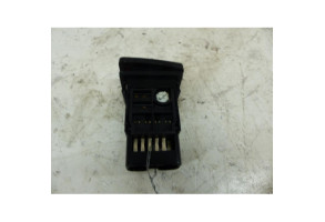 Bouton de warning TOYOTA AVENSIS 2 Photo n°1