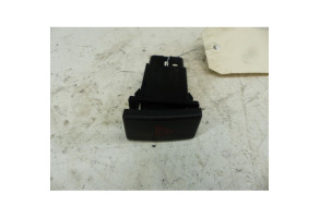 Bouton de warning TOYOTA AVENSIS 2 Photo n°2