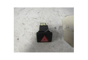 Bouton de warning AUDI A4 2 Photo n°1