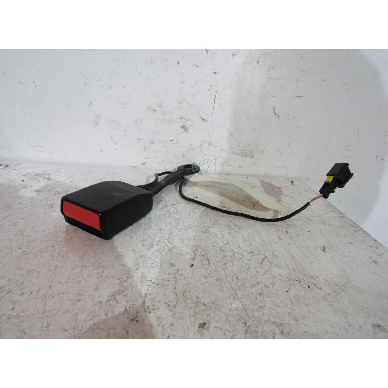 Attache ceinture arriere gauche CITROEN C6 Photo n°1