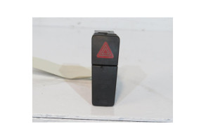 Bouton de warning SUZUKI SWIFT 4 Photo n°1