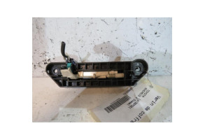 Bouton de coffre TOYOTA AVENSIS VERSO Photo n°2