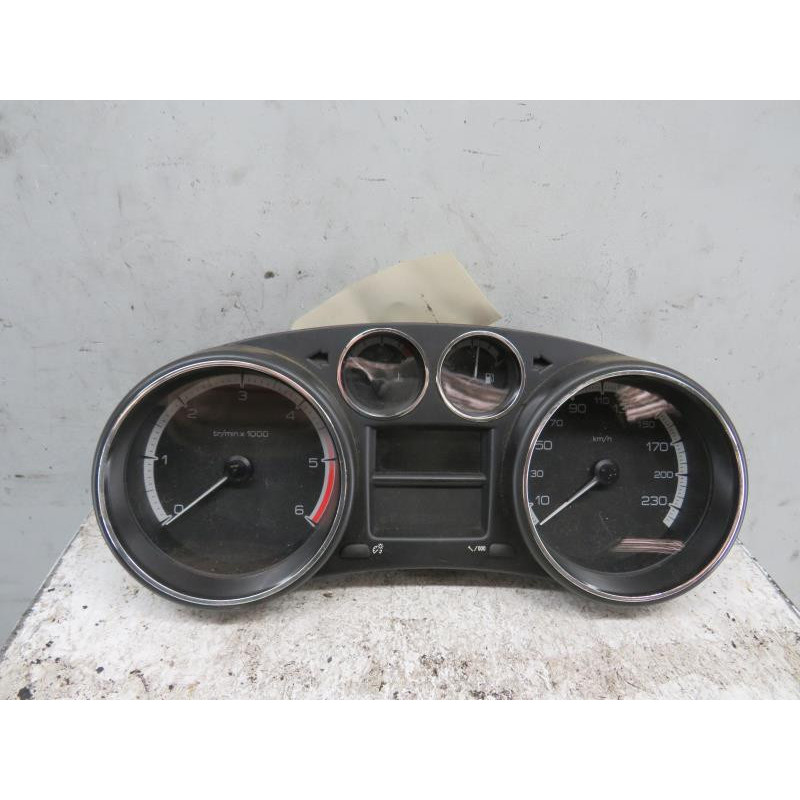 Compteur PEUGEOT 308 1 SW Photo n°1