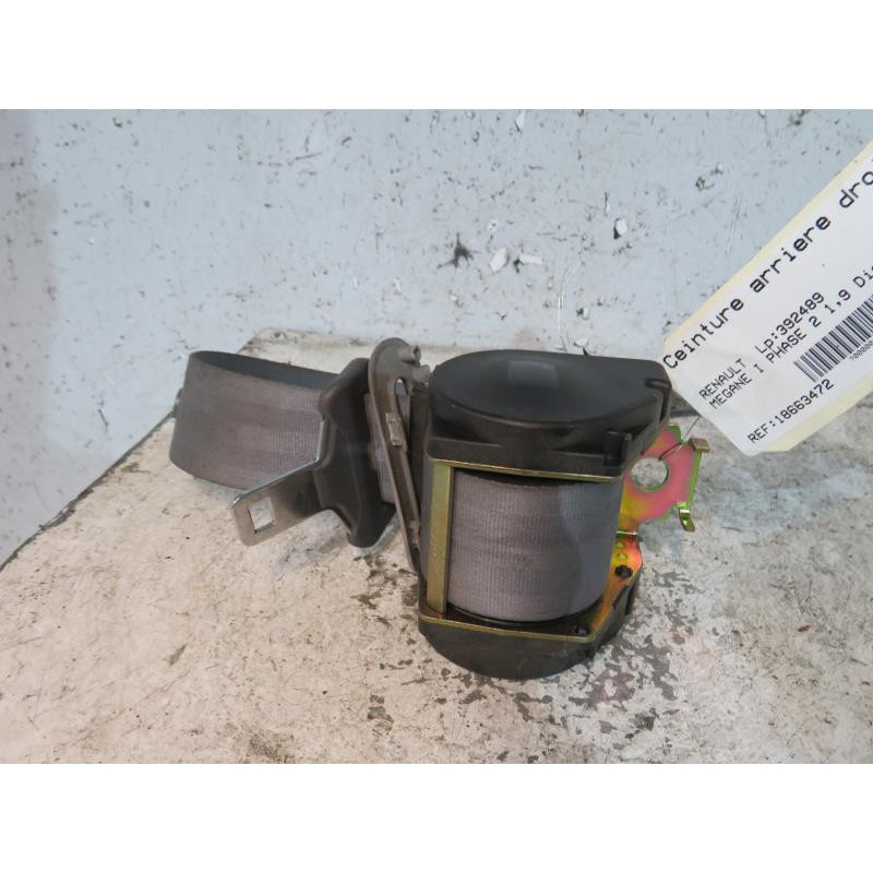 Ceinture arriere droit RENAULT MEGANE 1 Photo n°1