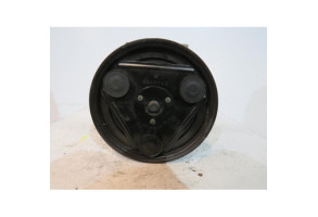 Compresseur clim FORD FIESTA 4 Photo n°4