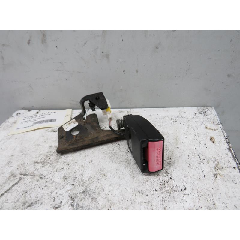 Attache ceinture arriere gauche CITROEN C4 1 Photo n°1
