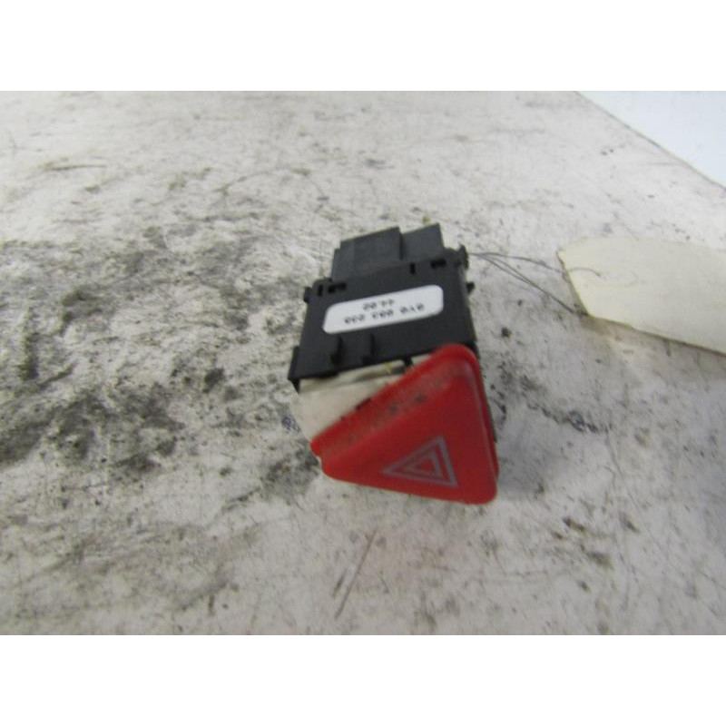 Bouton de warning SKODA FABIA 1 Photo n°1