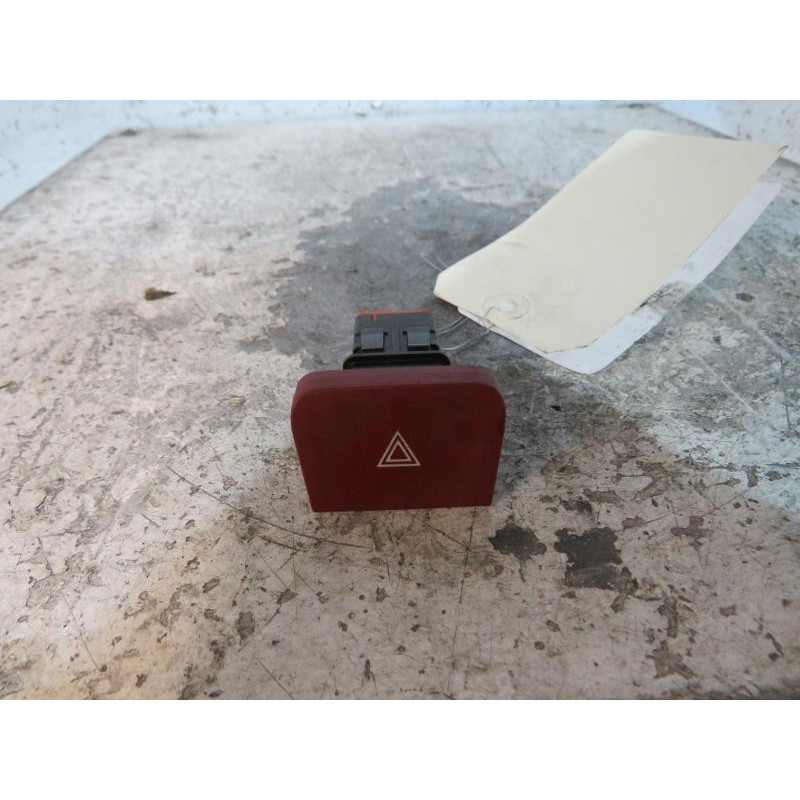 Bouton de warning CITROEN C4 GRAND PICASSO 1 Photo n°1