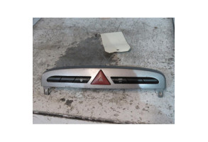 Bouton de warning PEUGEOT 308 1 Photo n°1