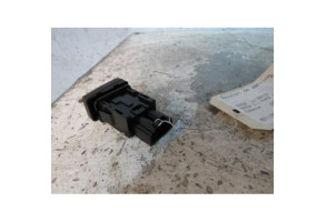 Bouton de warning MAZDA 3 1 Photo n°2