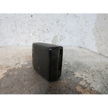 Attache ceinture arriere gauche RENAULT SCENIC 2