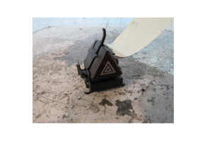 Bouton de warning MERCEDES CLASSE B 245 Photo n°1