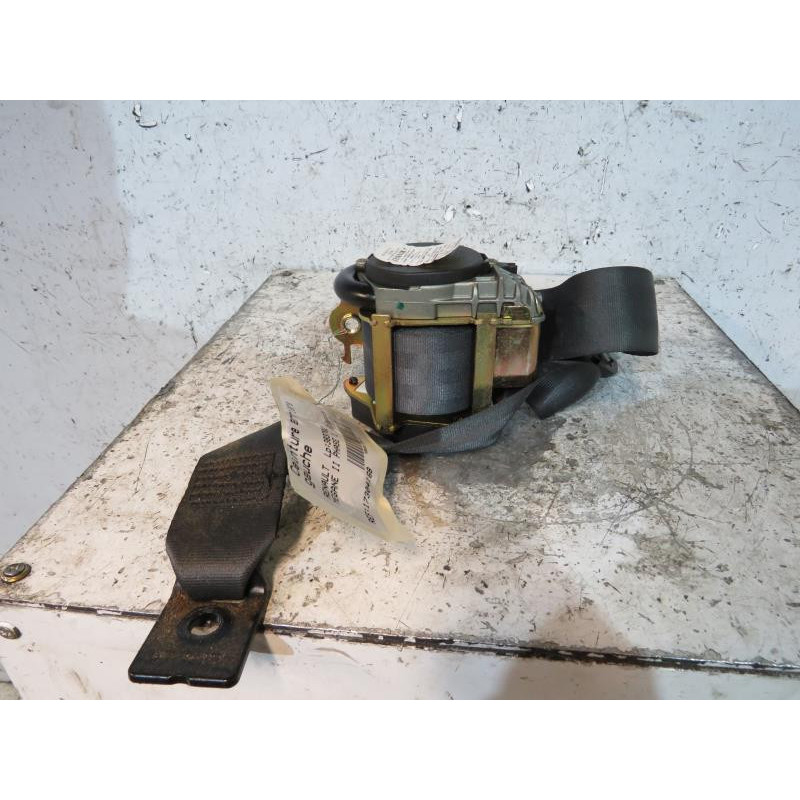 Ceinture arriere gauche RENAULT MEGANE 2 Photo n°1