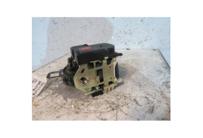 Ceinture arriere gauche OPEL CORSA C Photo n°2