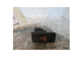 Bouton de warning SUZUKI SWIFT 3 Photo n°1