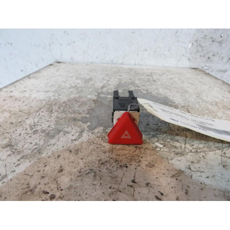 Bouton de warning VOLKSWAGEN GOLF 5
