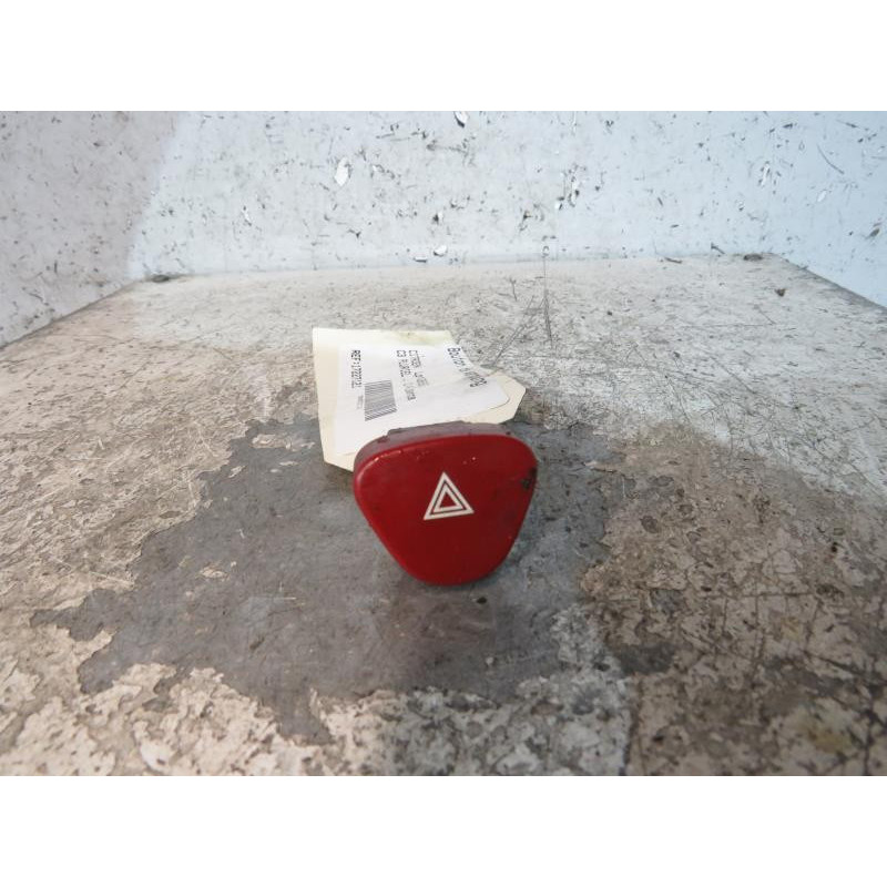 Bouton de warning CITROEN C3 PLURIEL Photo n°1