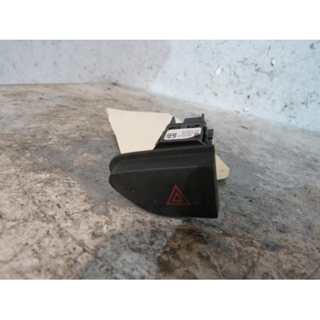 Bouton de warning RENAULT CLIO 4