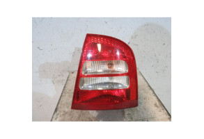 Anti brouillard arriere droit SKODA OCTAVIA 1 Photo n°1