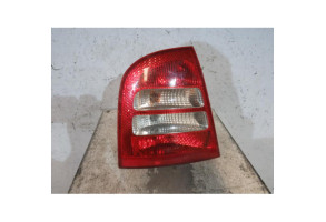 Anti brouillard arriere gauche SKODA OCTAVIA 1 Photo n°1