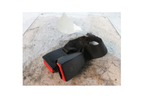 Attache ceinture arriere droit BMW SERIE 3 E46 Photo n°1