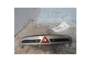 Bouton de warning PEUGEOT 308 1 SW Photo n°1