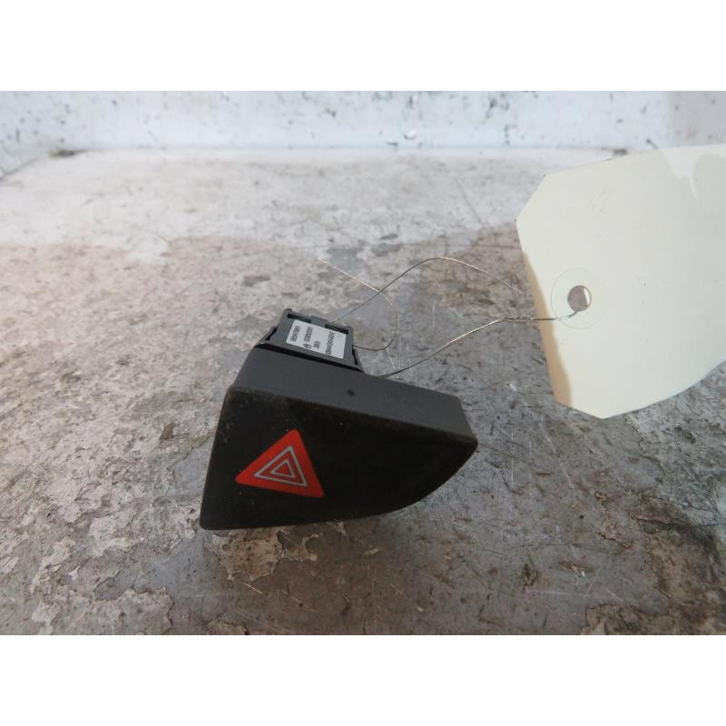 Bouton de warning CITROEN C5 2 Photo n°1