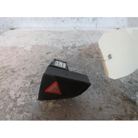 Bouton de warning CITROEN C5 2
