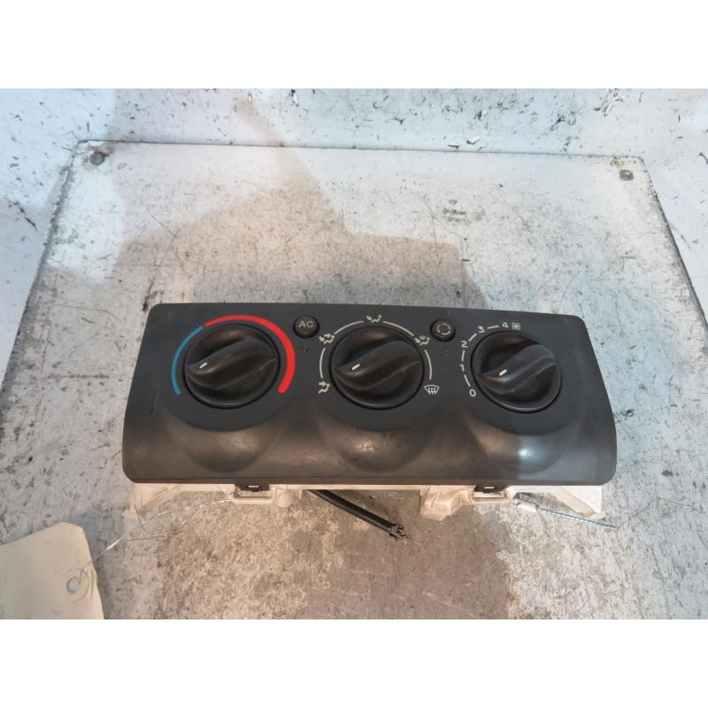 Commande chauffage RENAULT CLIO 2 CAMPUS Photo n°1