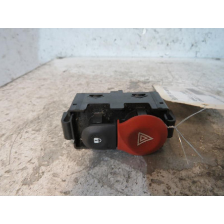 Bouton de warning RENAULT KANGOO 2