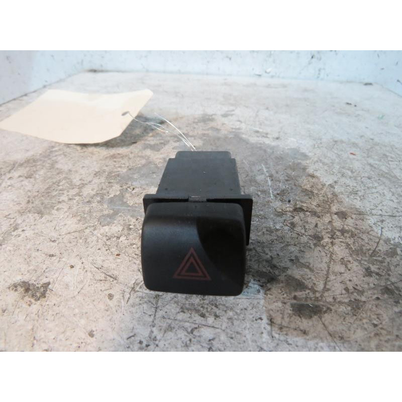 Bouton de warning HYUNDAI SANTA FE 1 Photo n°1