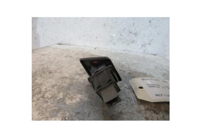 Bouton de warning TOYOTA YARIS 2 Photo n°2