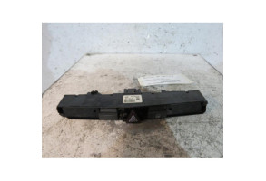 Bouton de warning OPEL ASTRA H Photo n°1