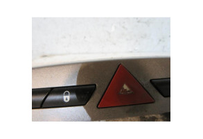 Bouton de warning PEUGEOT 308 1 Photo n°2