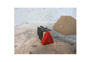 Bouton de warning VOLKSWAGEN GOLF 5 Photo n°2