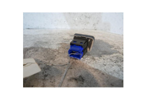 Bouton de warning PEUGEOT 208 1 Photo n°2